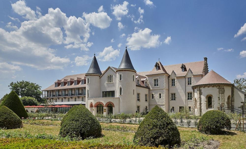 Chateau Saint-Jean, Relais & Chateaux モンリュソン エクステリア 写真